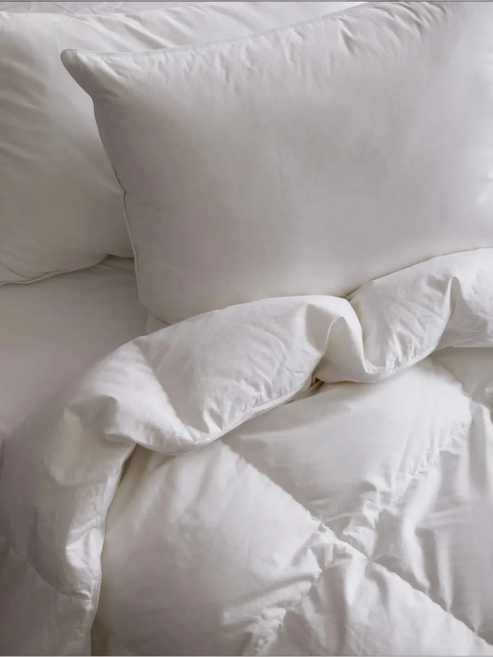 Quince Ultra Warm Winterweight 700 Fill Luxury Down Conforter: KING/CAL KING new